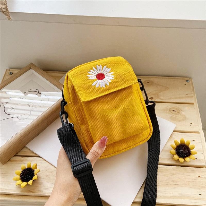 Single Shoulder Fashion Daisy Canvas Messenger Bag - amazitshop